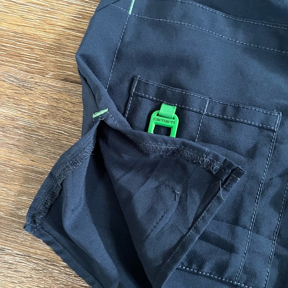 Carhartt womens Cross-flex Media Scrub Top XS - Picture 10 of 14